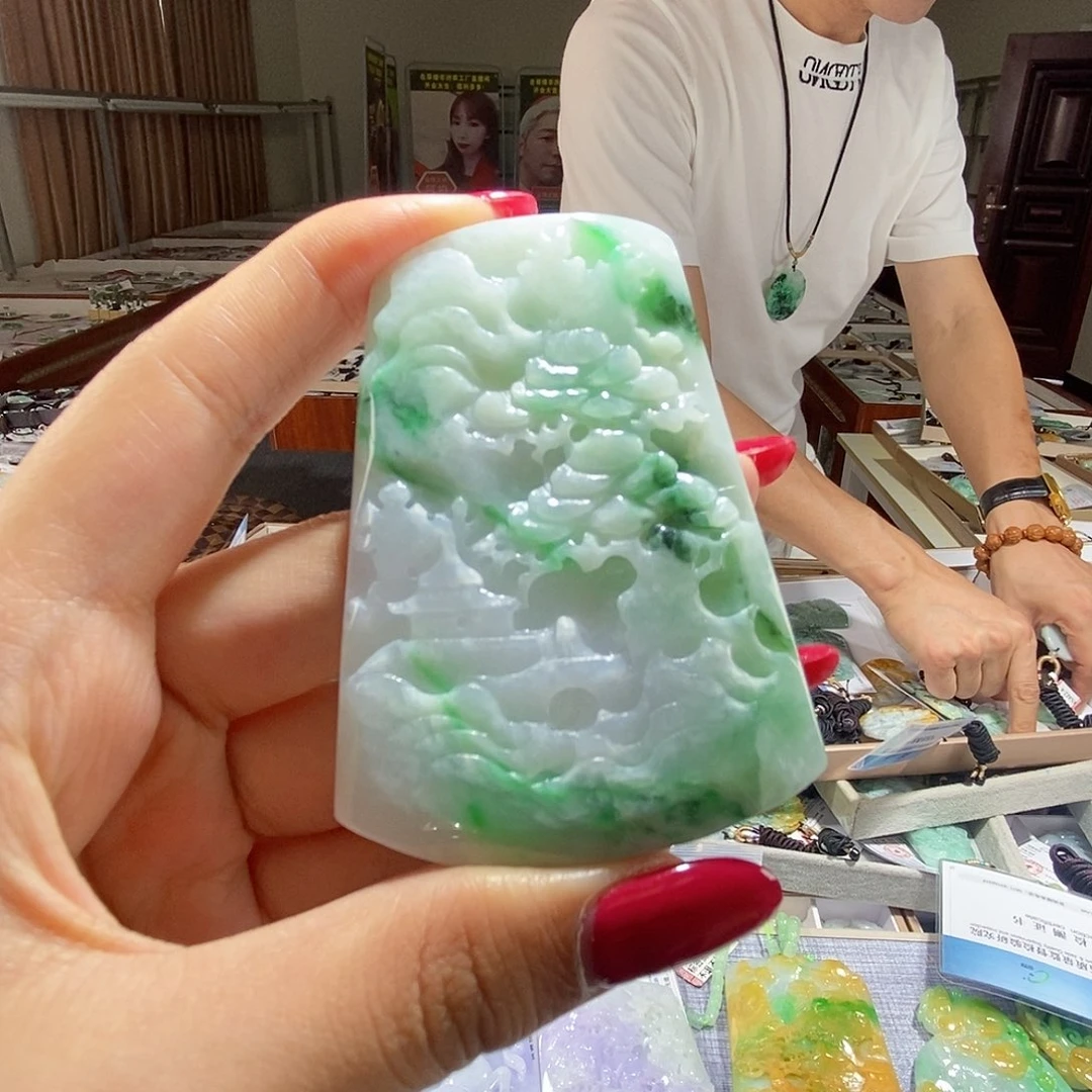 翡翠未镶嵌颈饰翡翠