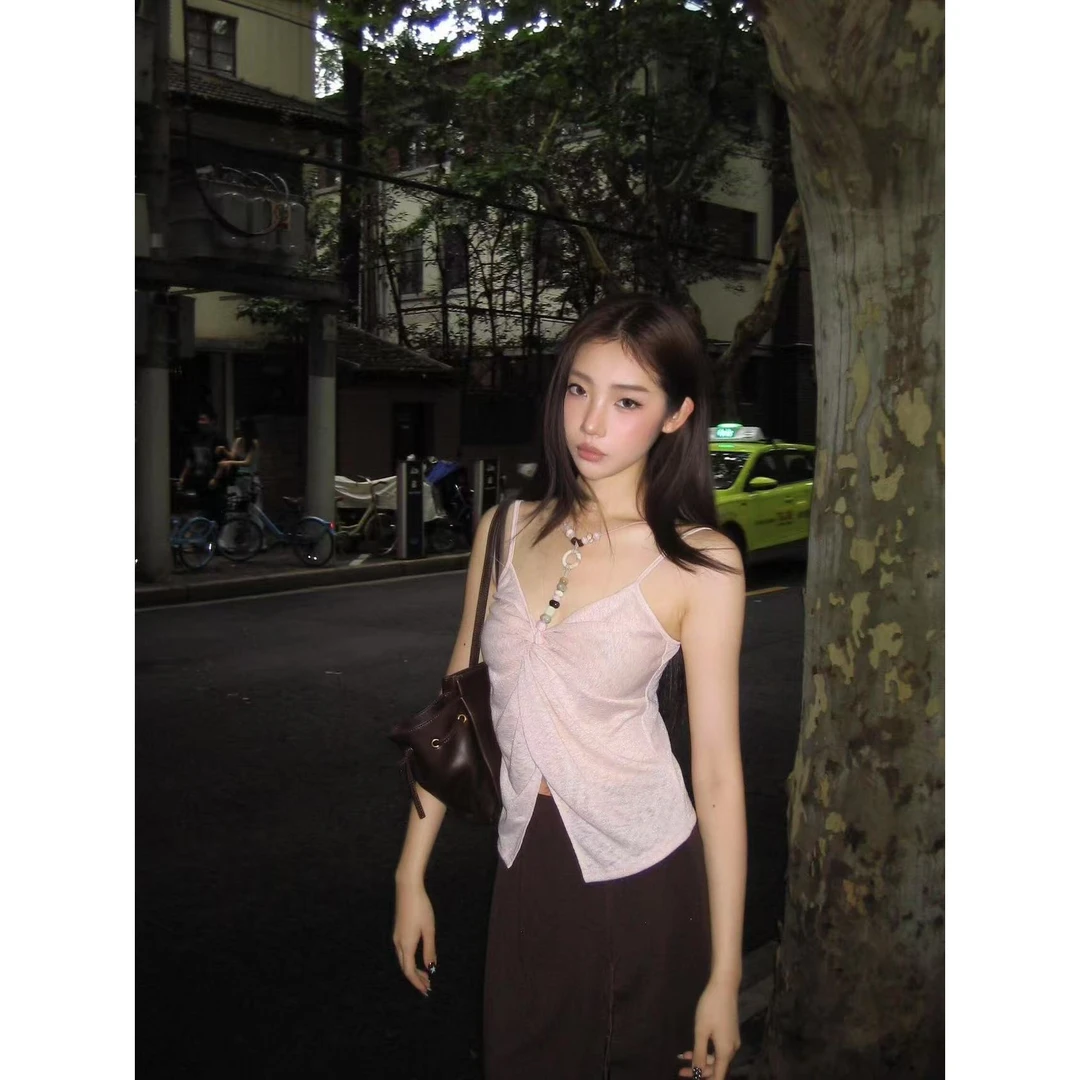 藕粉色吊带背心女2025夏季新款V领无袖纽结挂脖吊带上衣