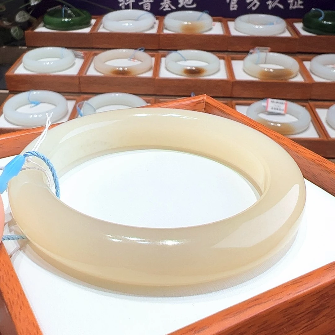 和田玉手镯5859未镶嵌