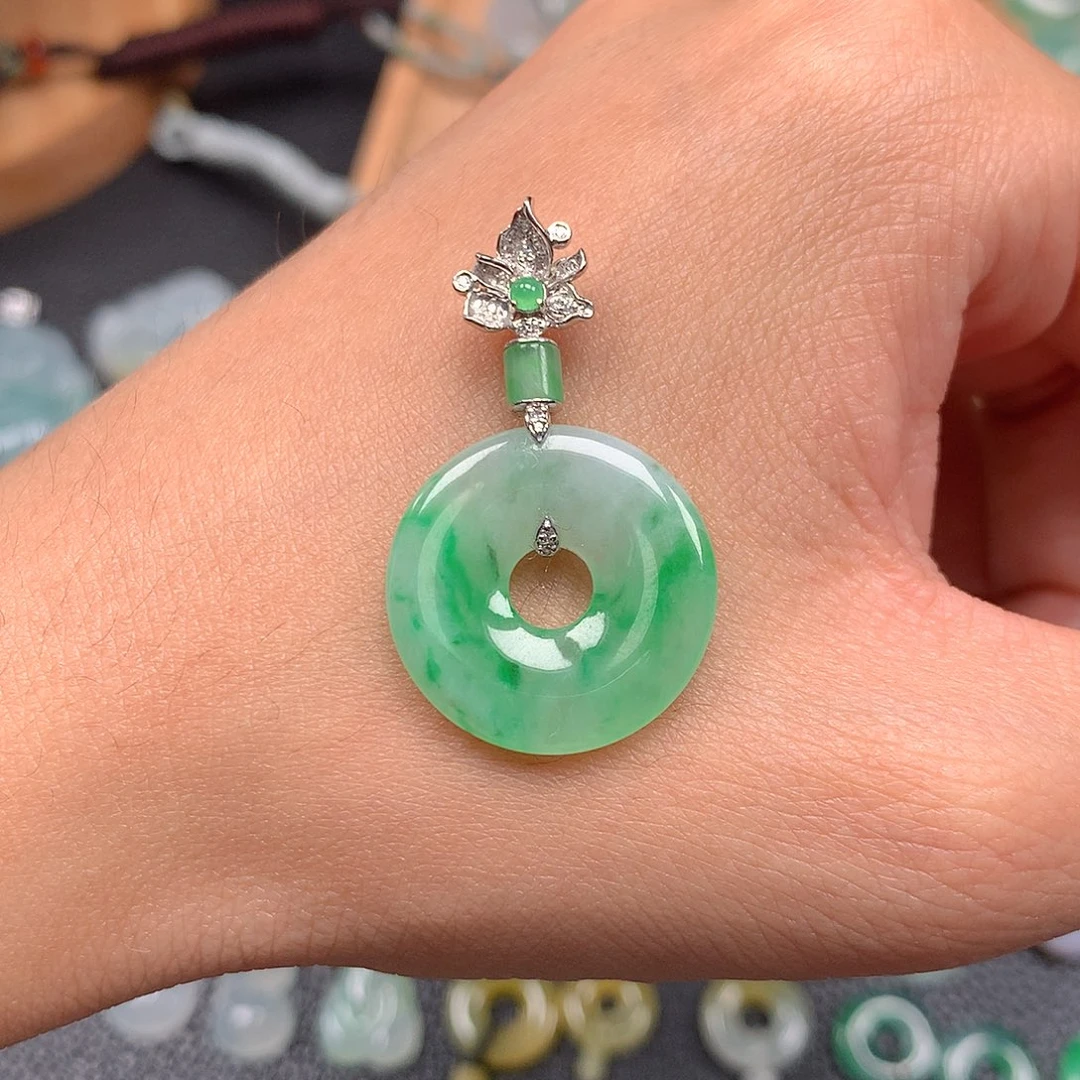 吊坠(不含链)18K金镶嵌翡翠