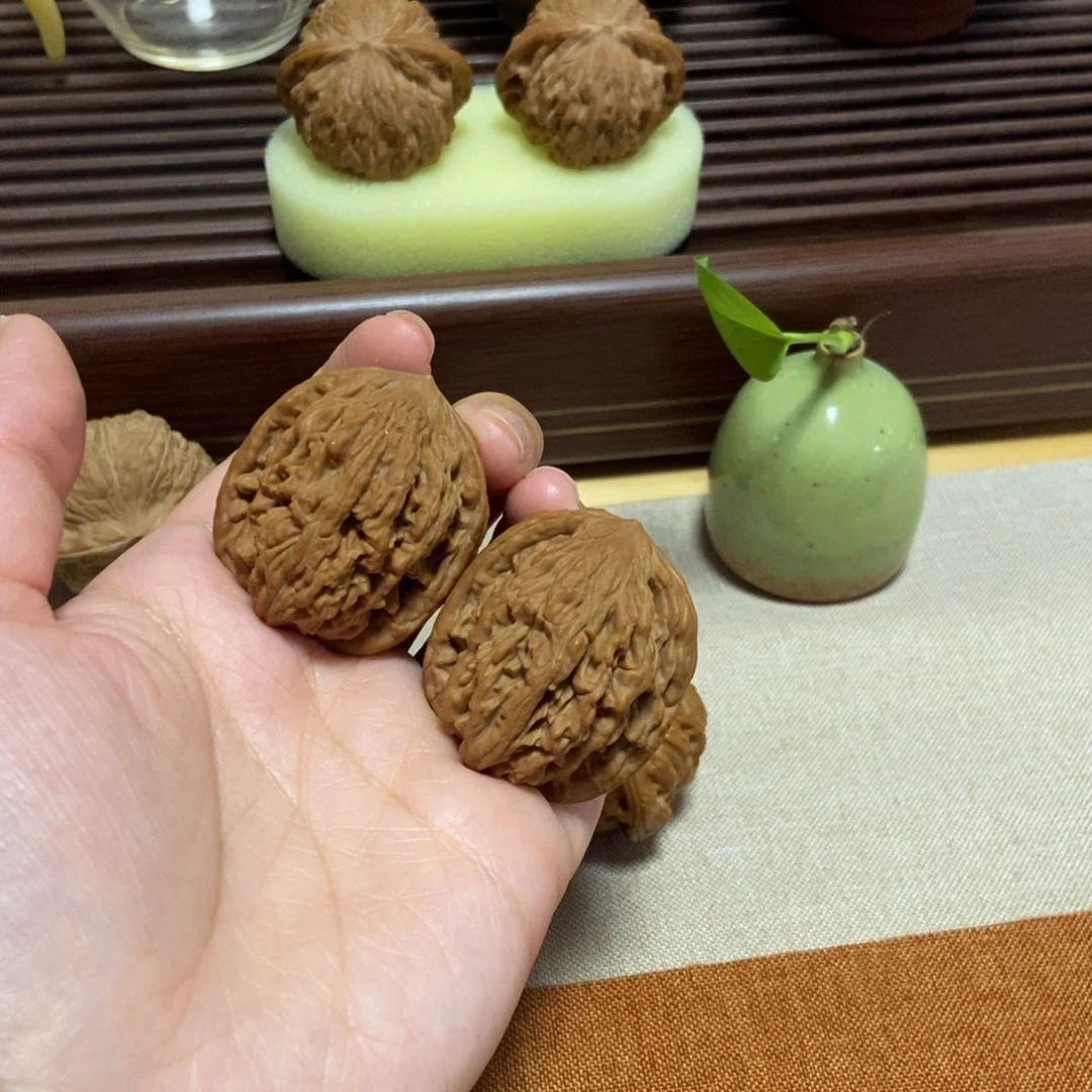 文玩核桃把件36全品炮弹虎头