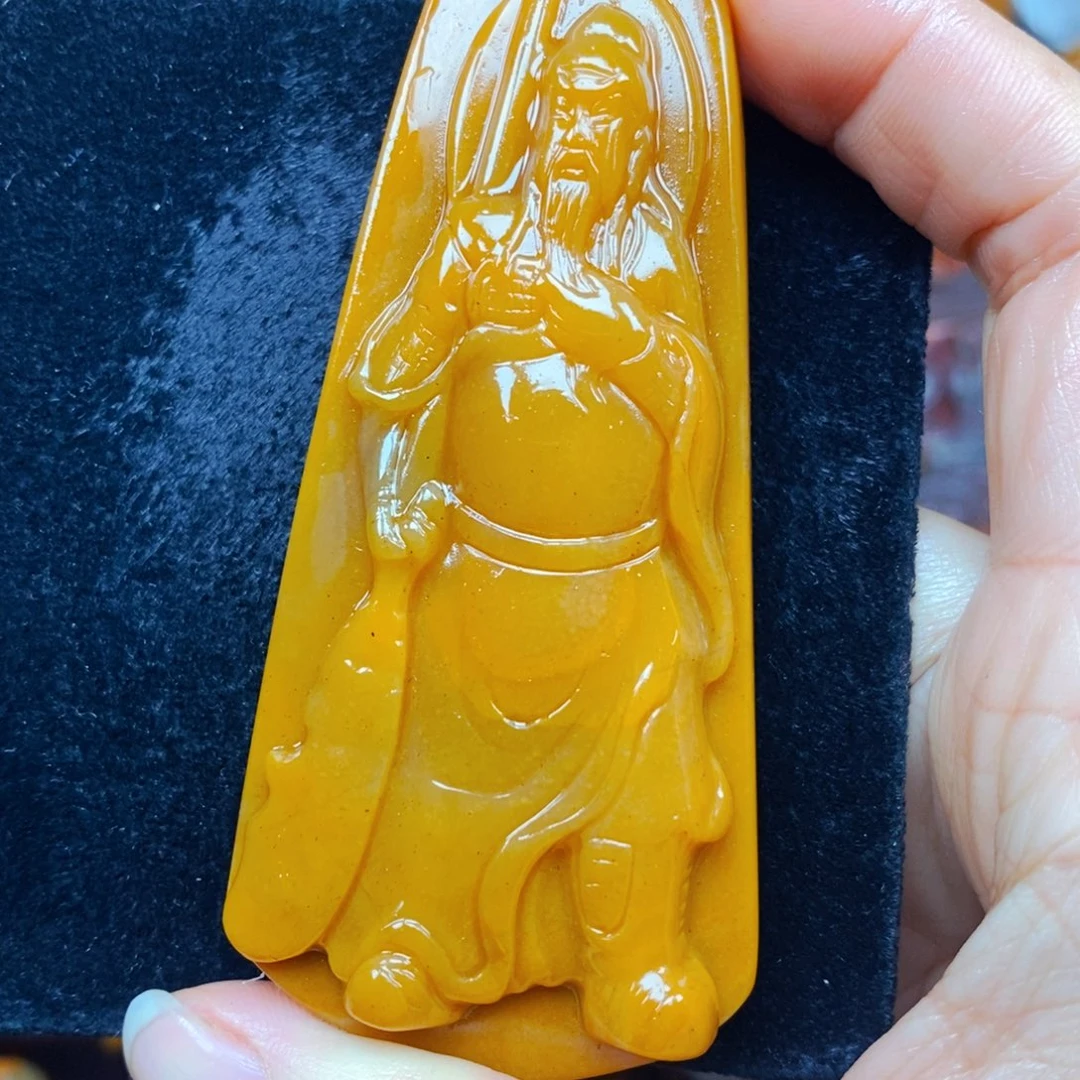 未镶嵌石英质玉（黄龙玉）颈饰