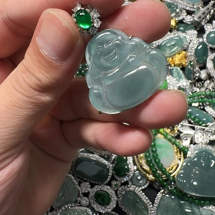 翡翠未镶嵌颈饰天然A货翡翠放漏