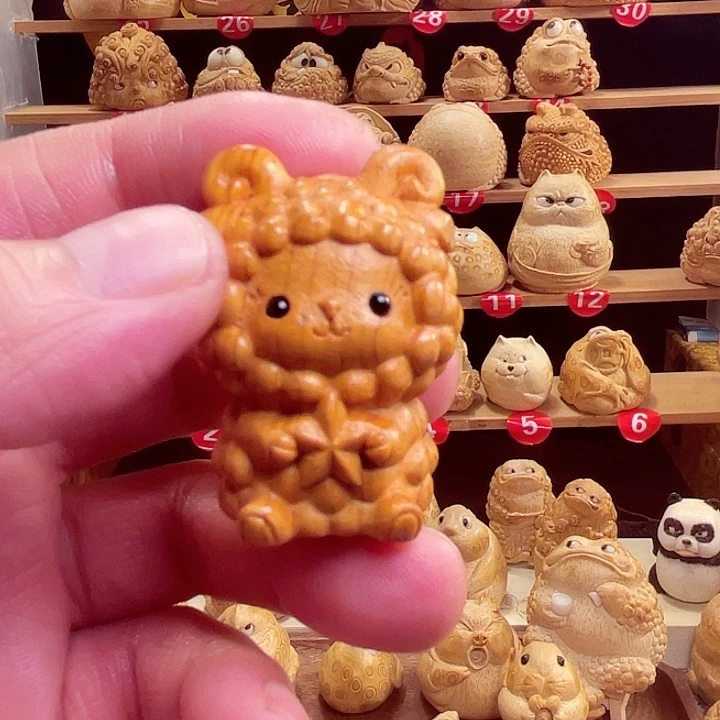 香榧木啴****碌竹根雕绵羊手把件