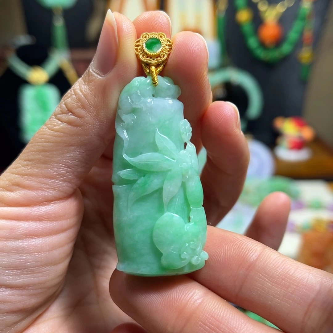 翡翠未镶嵌颈饰天然翡翠