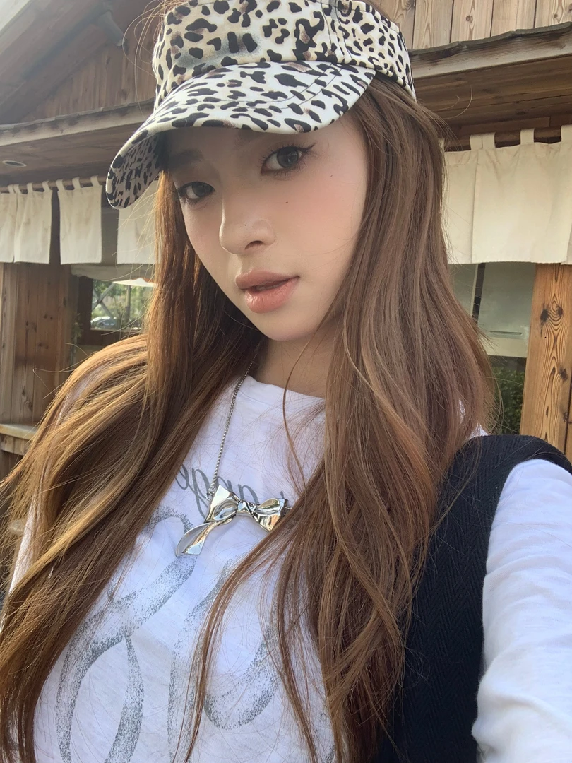 林小野 ‘豹纹空顶鸭舌帽’