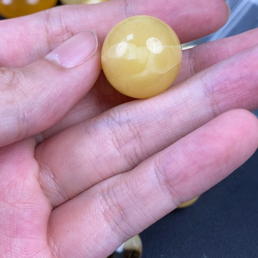 裸石琥珀未镶嵌微瑕48