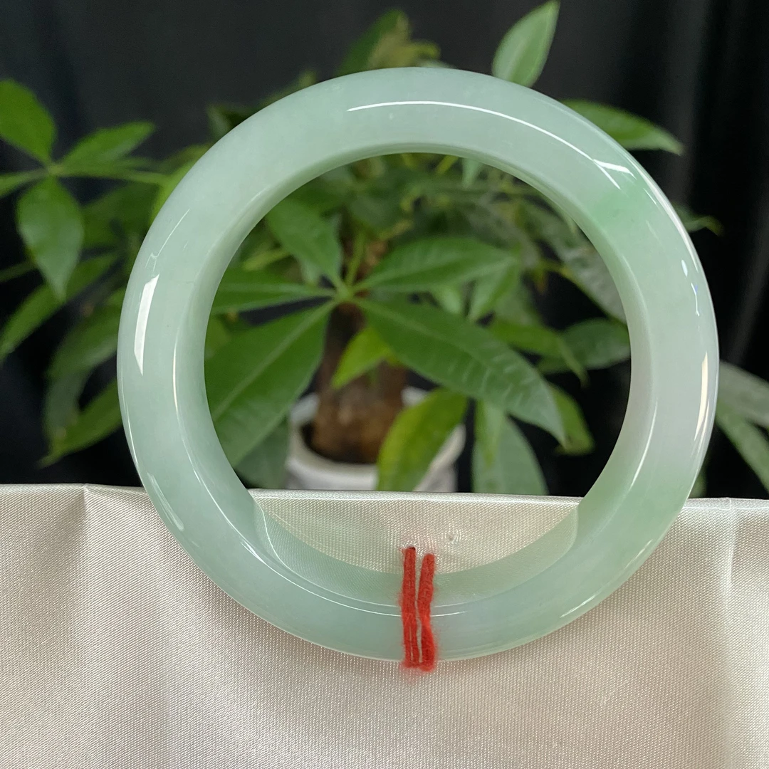 JXSZ-0537   天然缅甸A货翡翠手镯  圈口：56