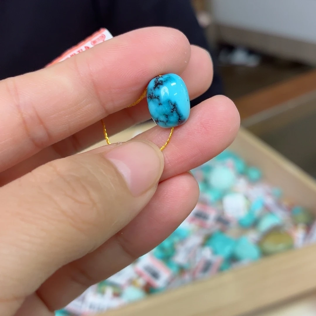 未镶嵌绿松石珠宝奇石