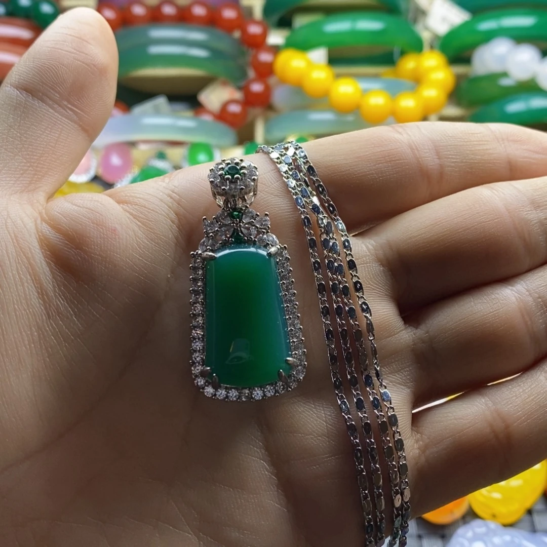 微***。玛瑙/玉髓合金颈饰