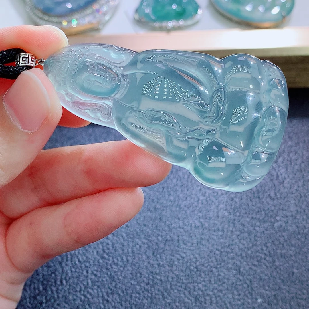 颈饰18K金镶嵌翡翠翡翠