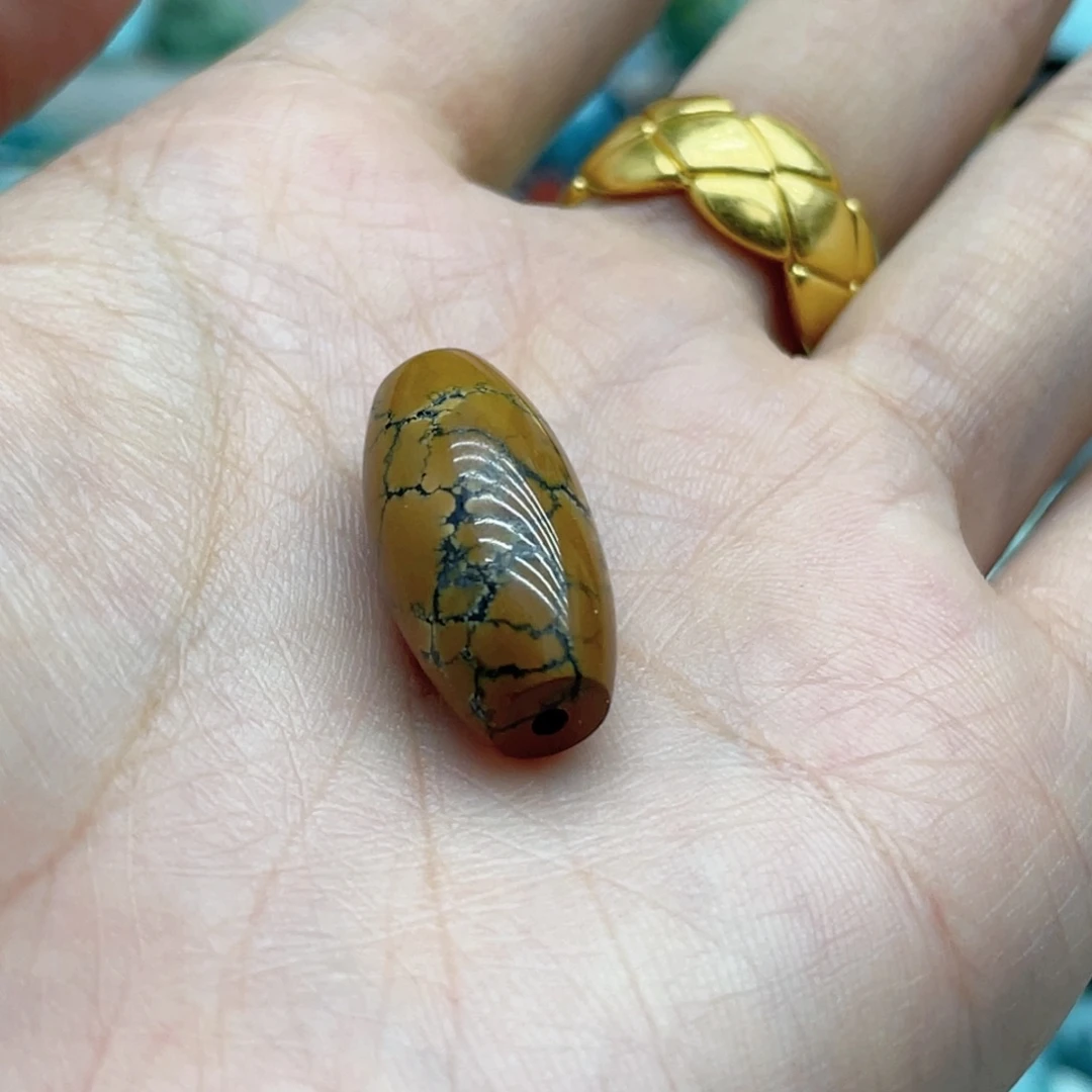 南红玛瑙未镶嵌珠宝奇石