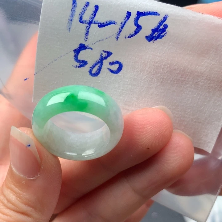 定制翡翠未镶嵌戒圈