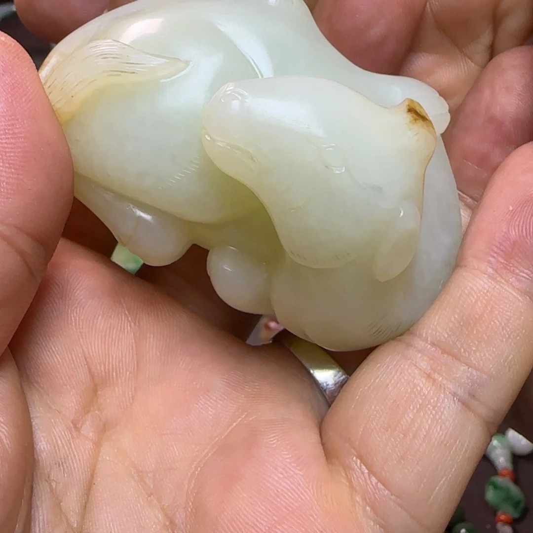 时***墨和田玉未镶嵌颈饰