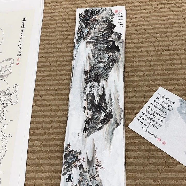 国画花鸟等多种鸟类的栖息