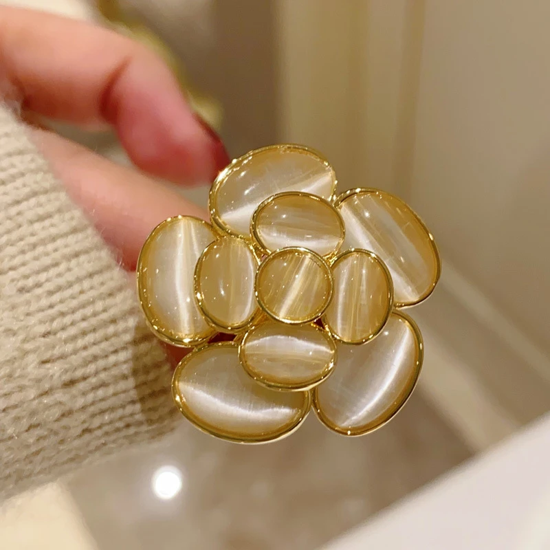 铜合金合成锆石胸针 猫眼山茶花丝巾扣围巾方巾扣腰带扣 3*3cm