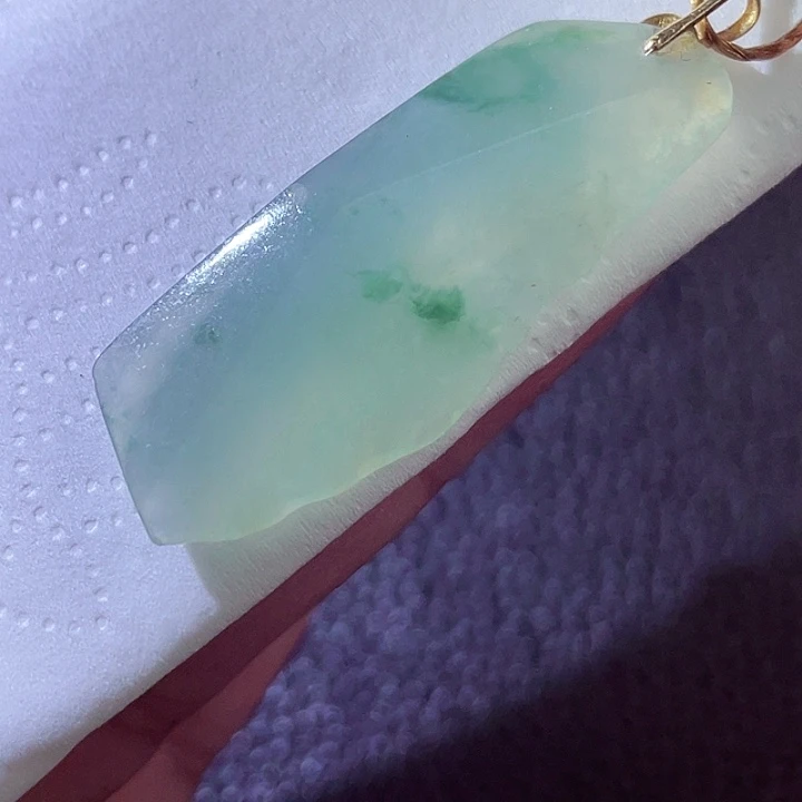 翡翠18K金镶嵌颈饰翡翠