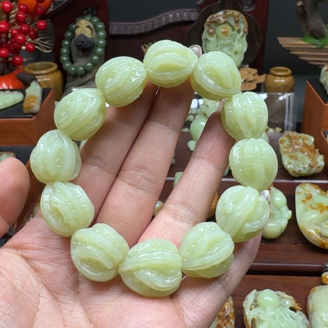 岫岩老玉（透闪石质玉）未镶嵌颈饰