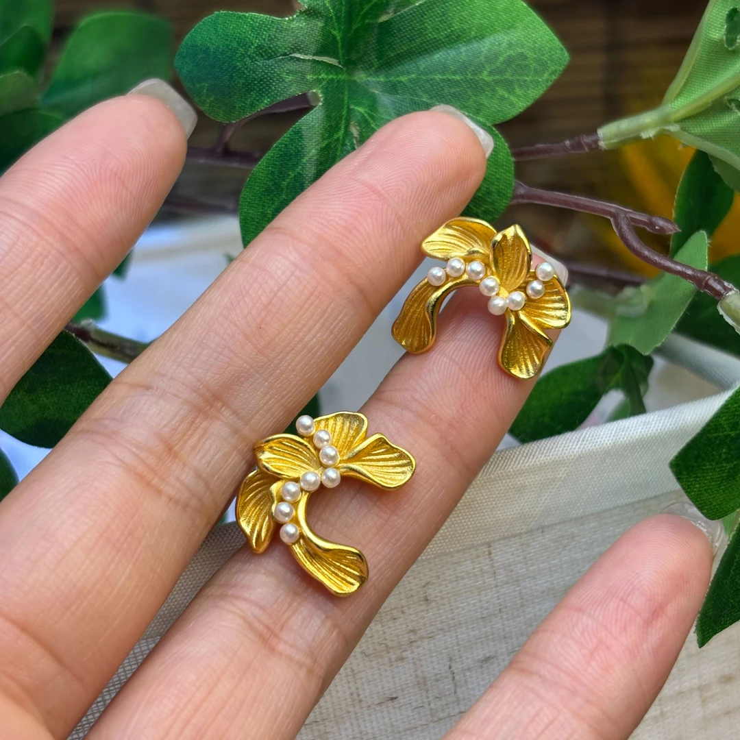 铜合金耳饰 新中式拉丝花瓣仿珍珠耳钉  实物拍摄 时尚轻奢