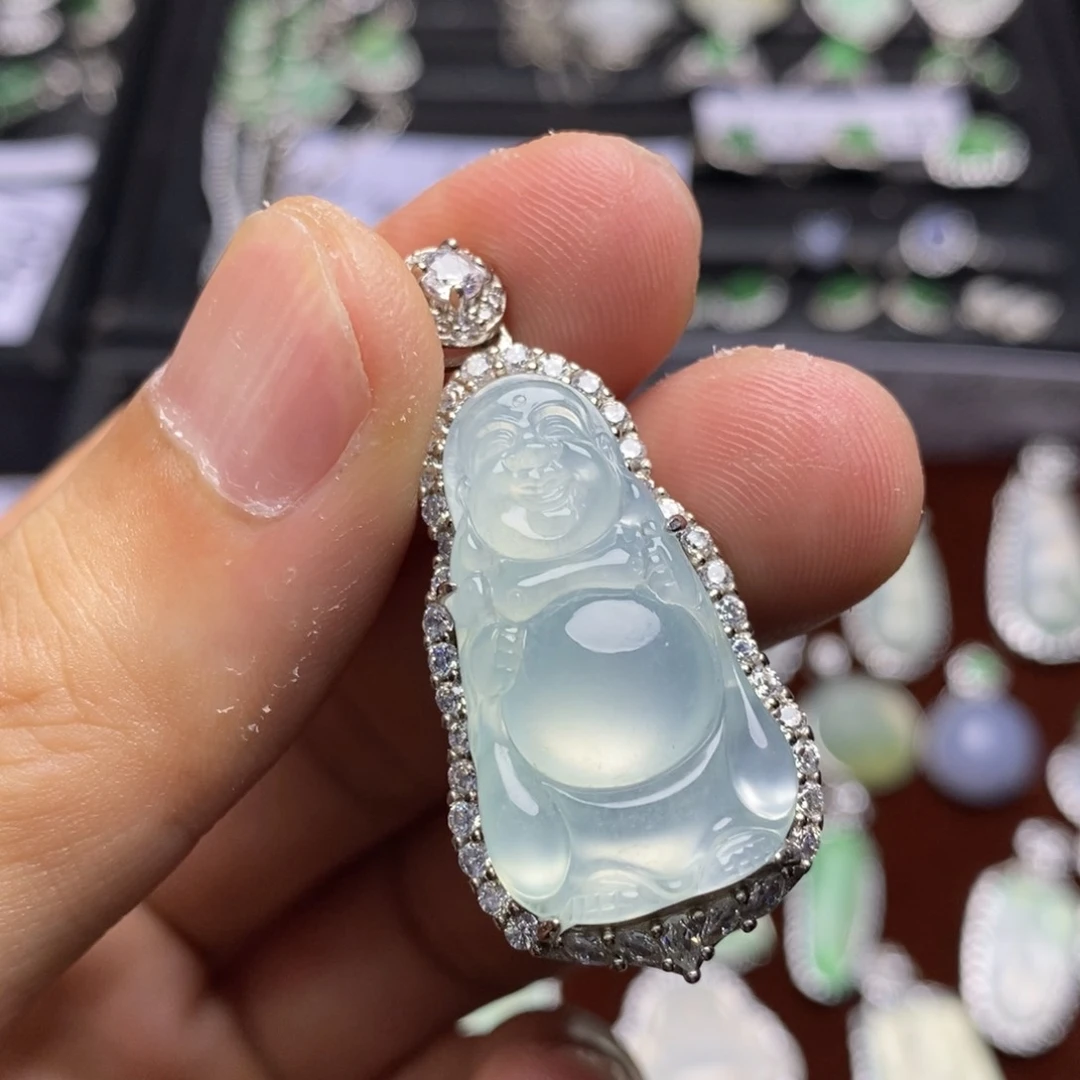 翡翠银S925镶嵌颈饰高冰起光站佛