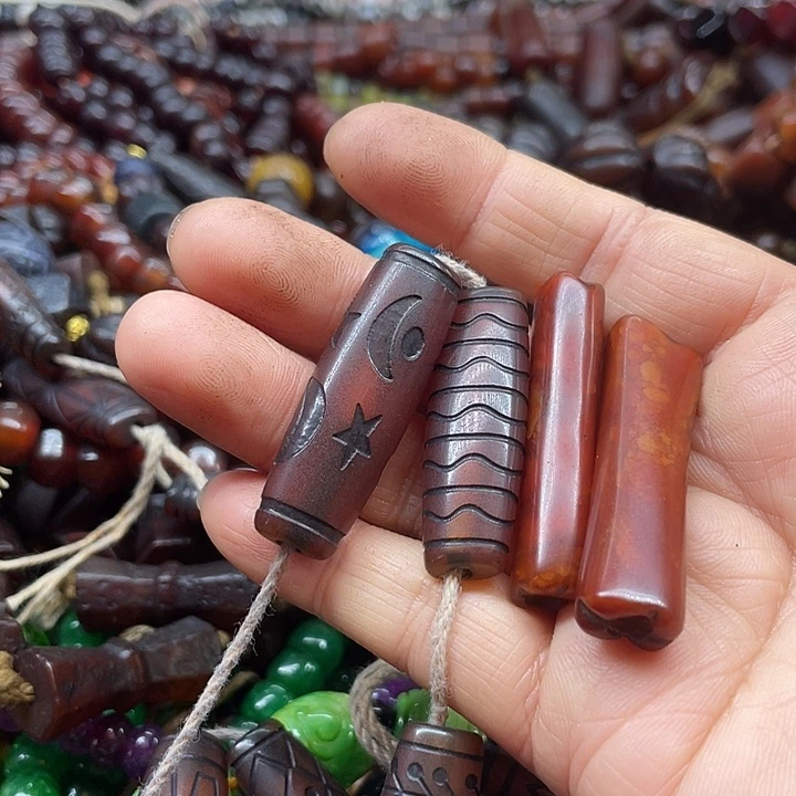 用***6玛瑙/玉髓未镶嵌颈饰