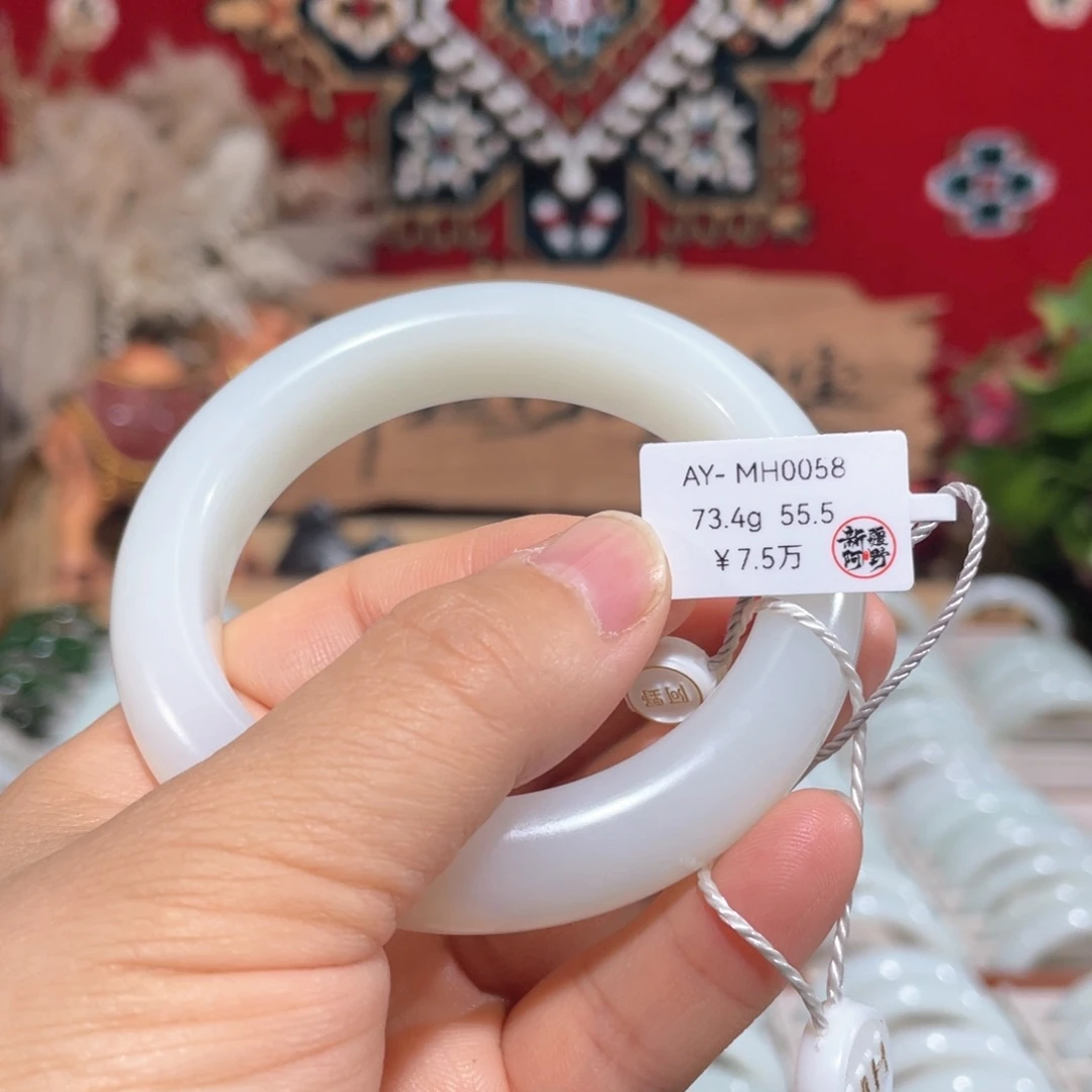 未镶嵌手镯和田玉新疆天然上等老熟糯羊脂玉手镯