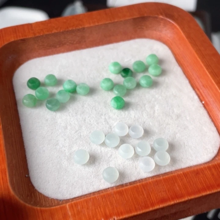 定制翡翠未镶嵌一***?珠子