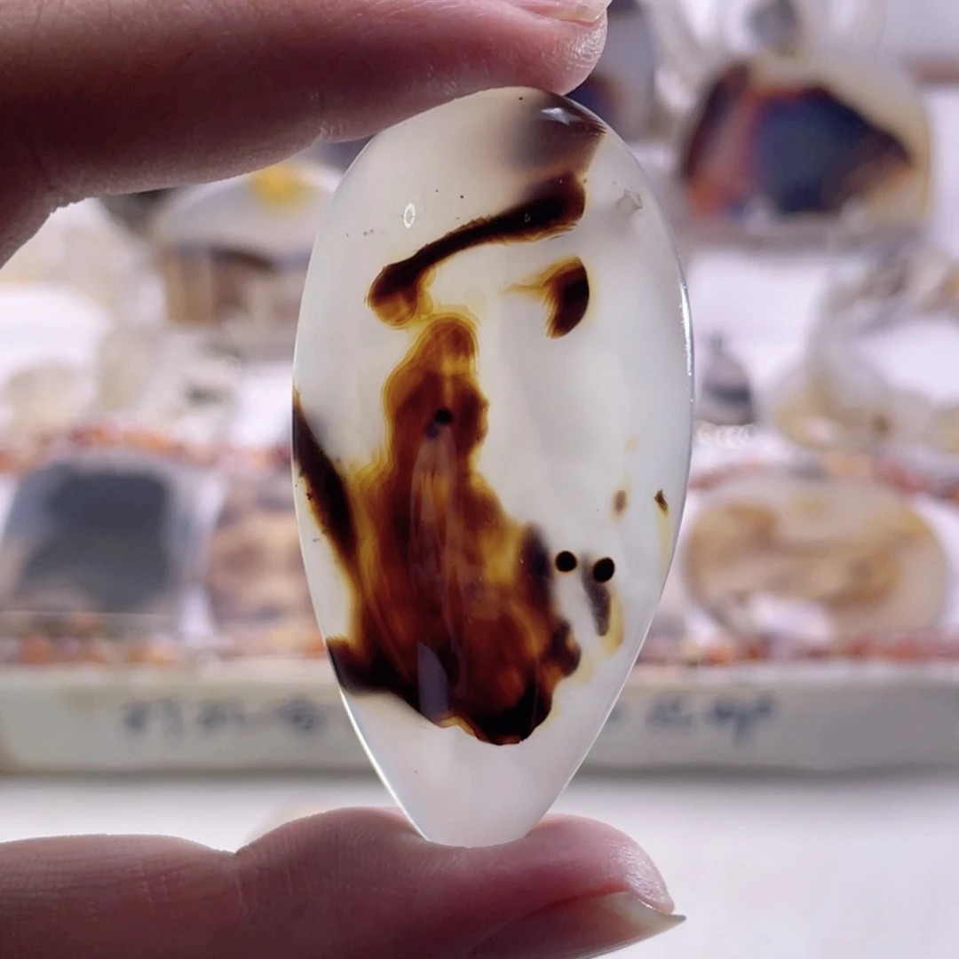 玛瑙/玉髓未镶嵌珠宝奇石