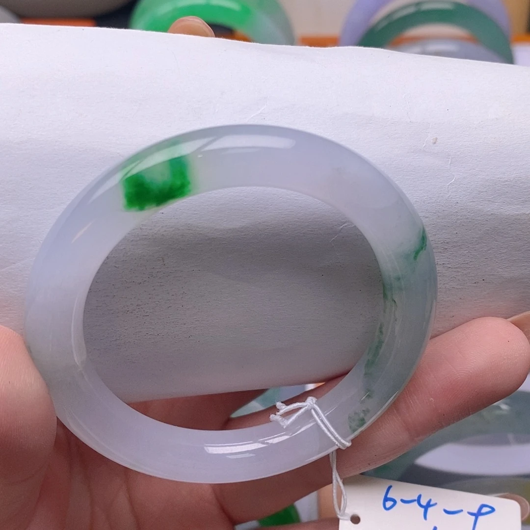 翡翠未镶嵌手镯50