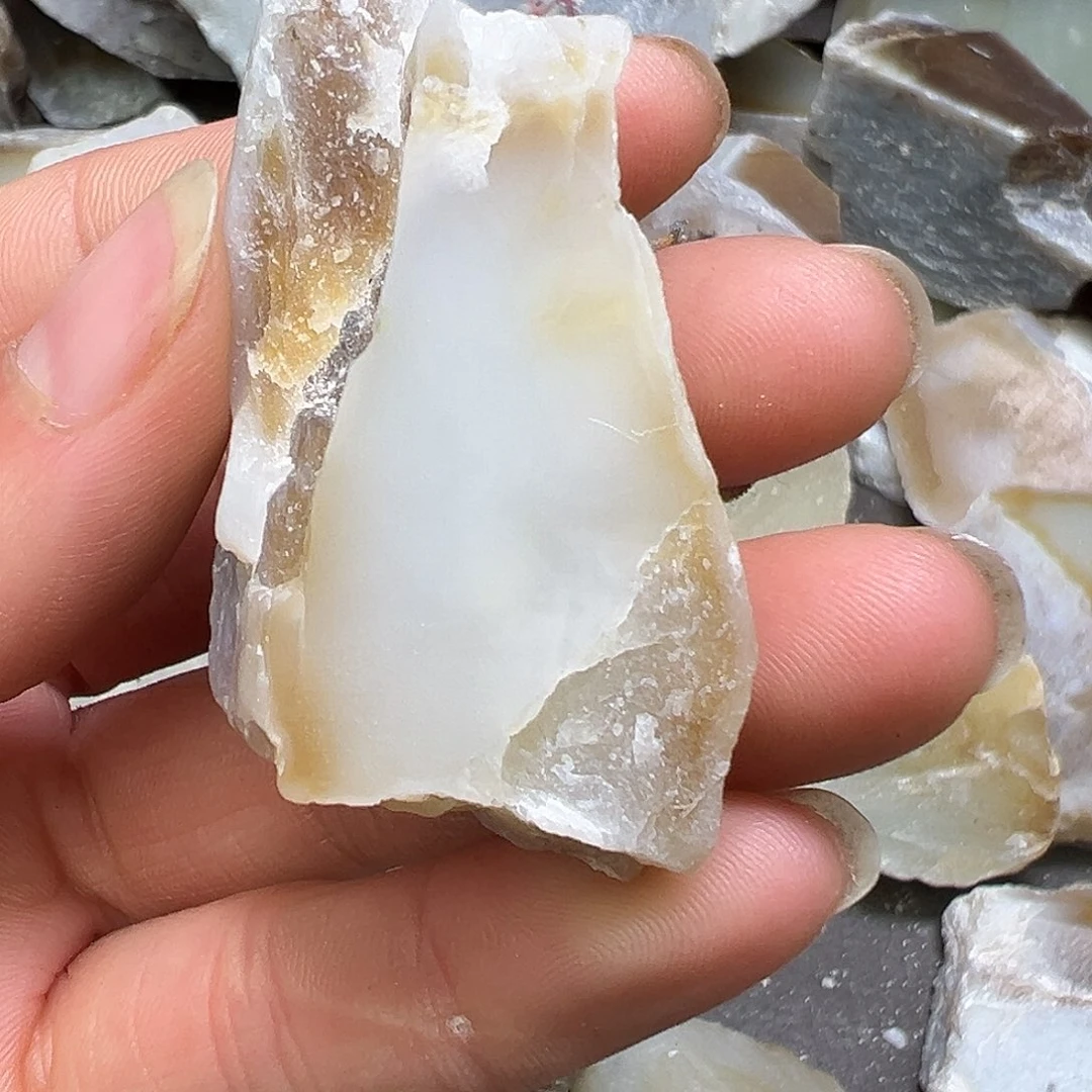 和田玉（糖玉）未镶嵌珠宝半成品