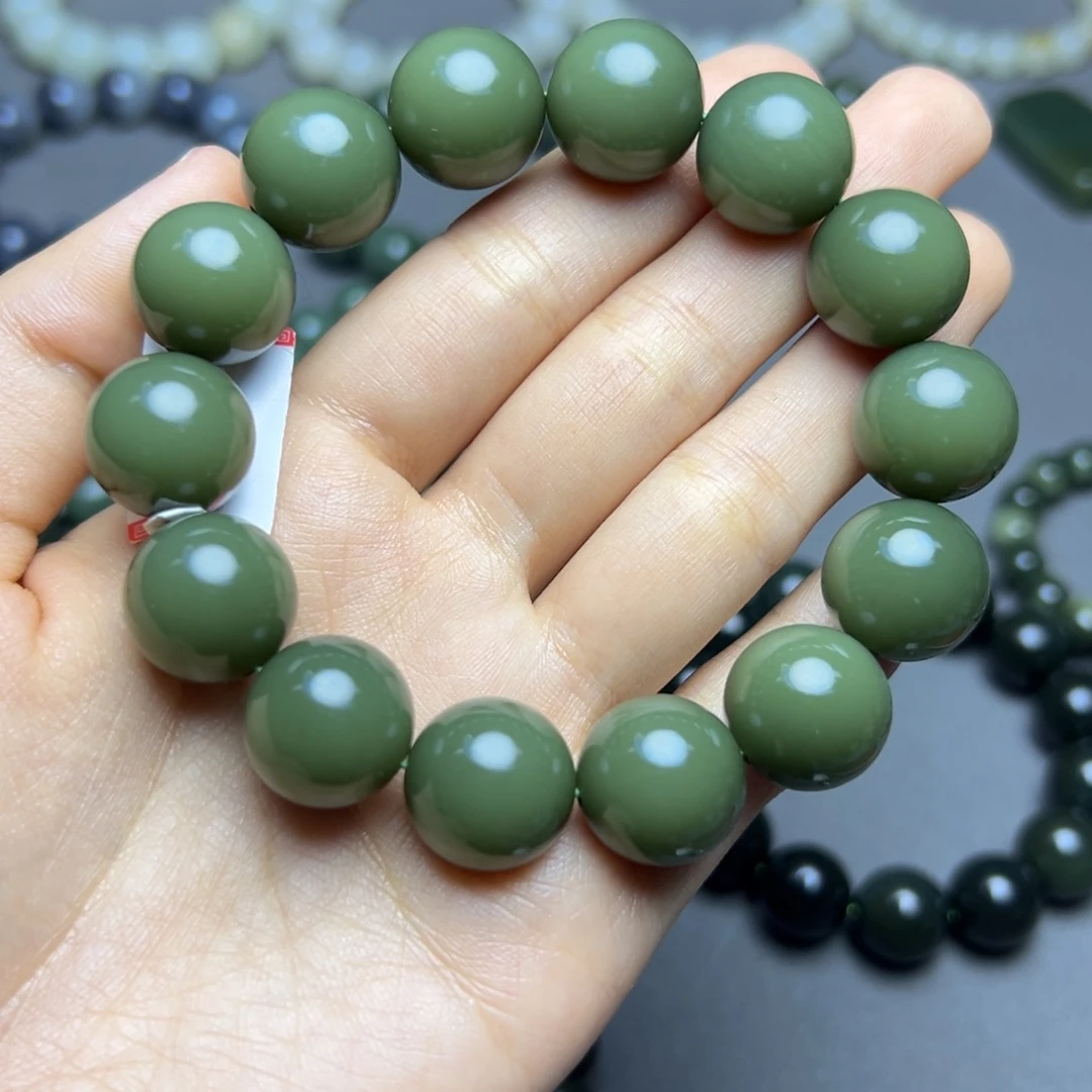 自***凡和田玉未镶嵌手链