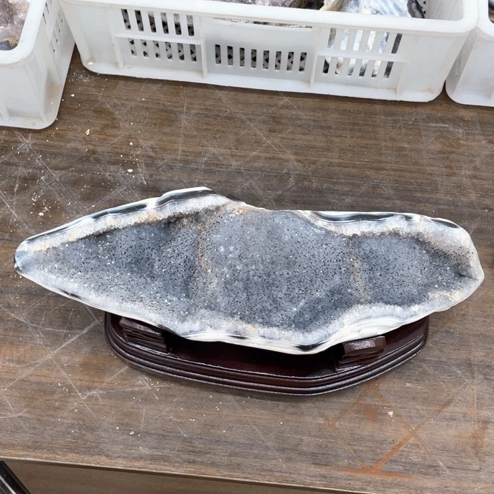 水晶摆件未镶嵌捡漏