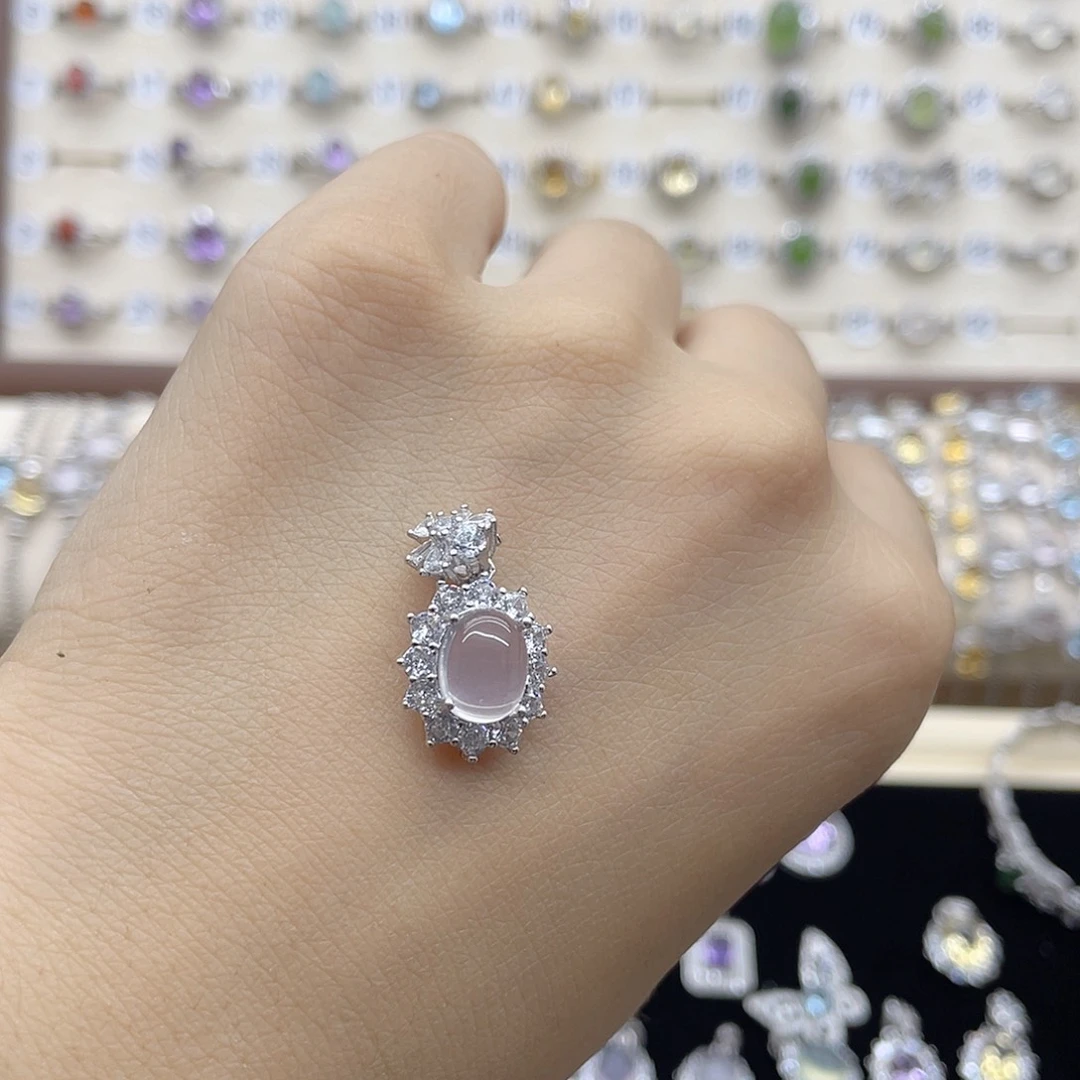 毛***儿芙蓉石银S925镶嵌颈饰