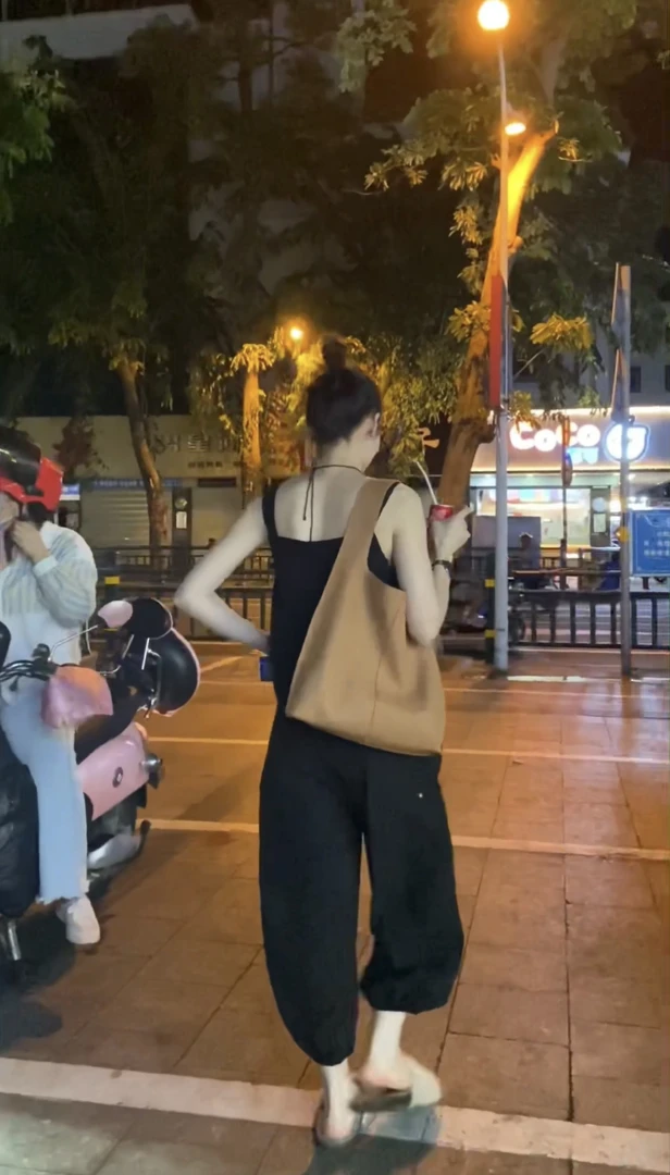 【瘾尚】视频吊带连体裤