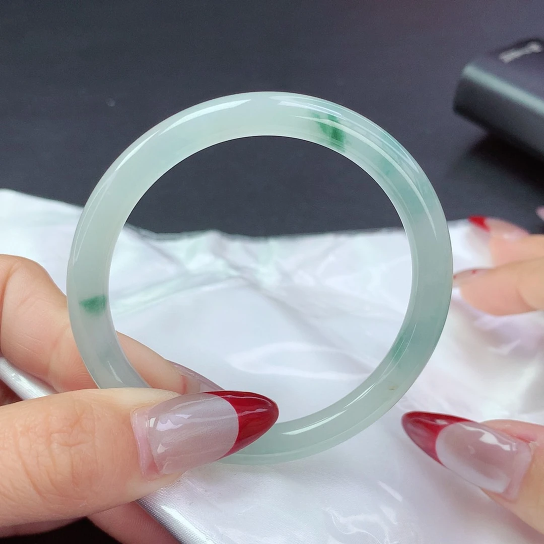 【闪购商品】翡翠手镯未镶嵌a 121503