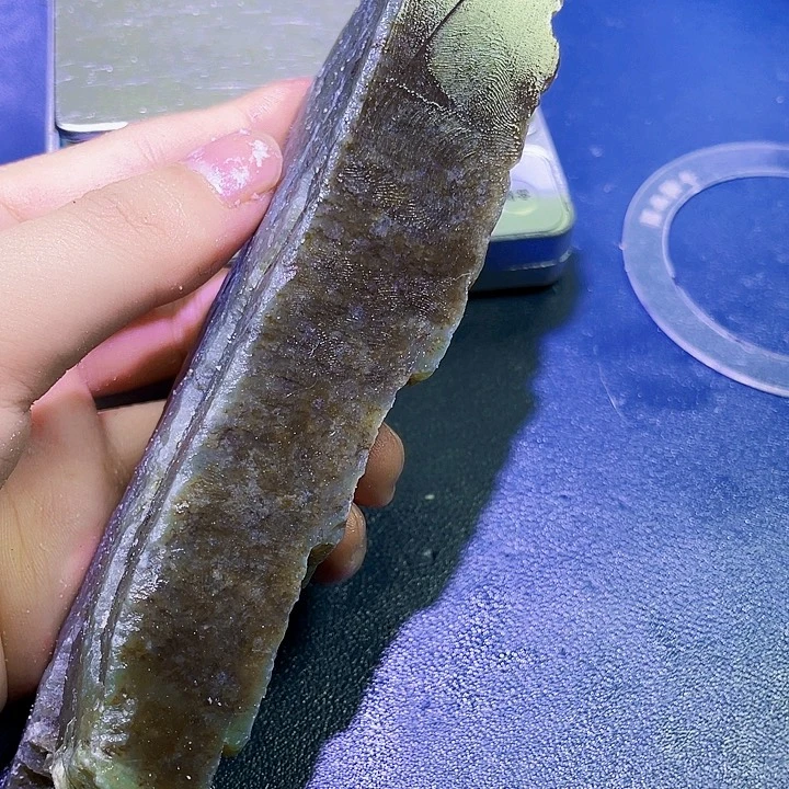 未镶嵌和田玉（糖玉）珠宝半成品