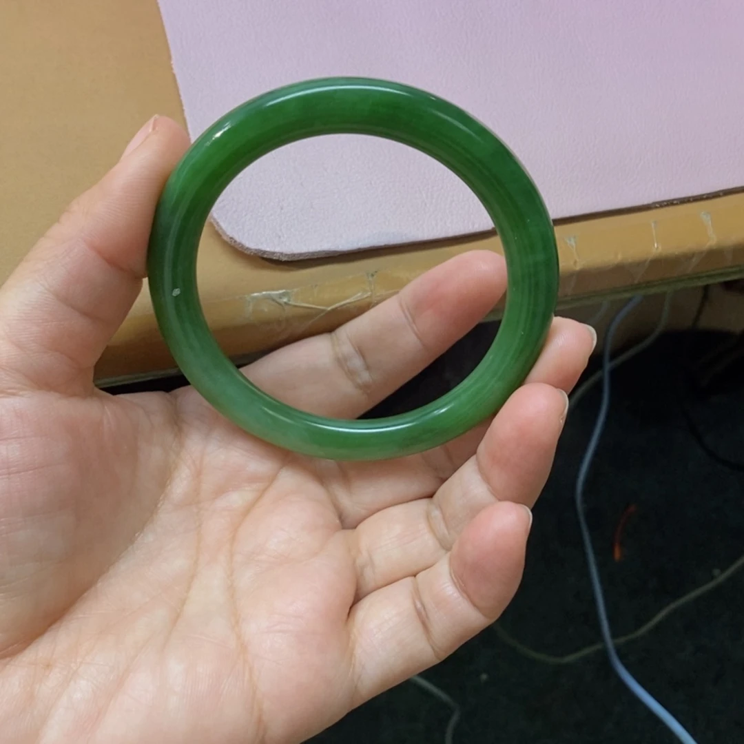 【闪购商品】未镶嵌手镯和田玉俄碧 果阳绿美人条手镯