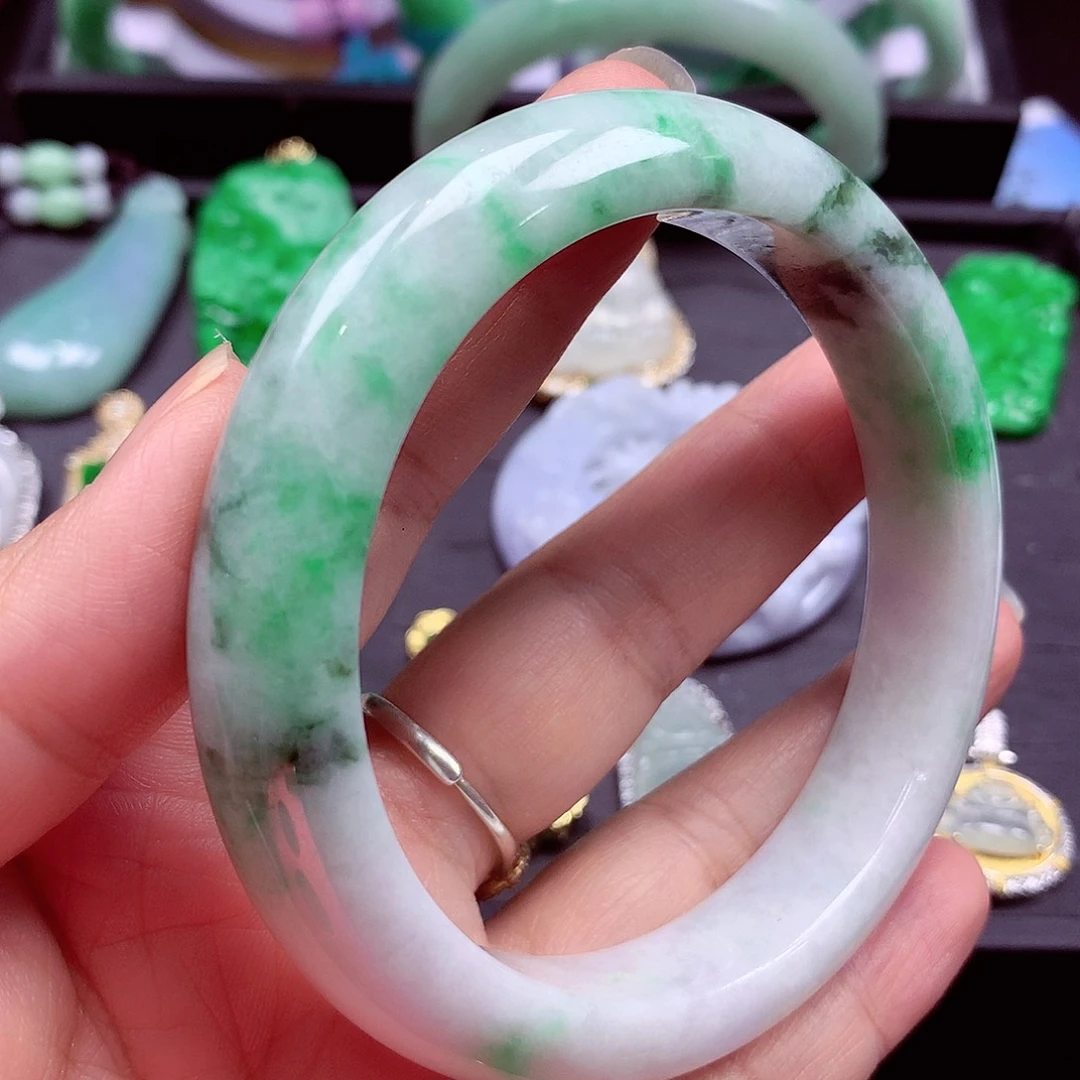 翡翠未镶嵌手镯翡翠