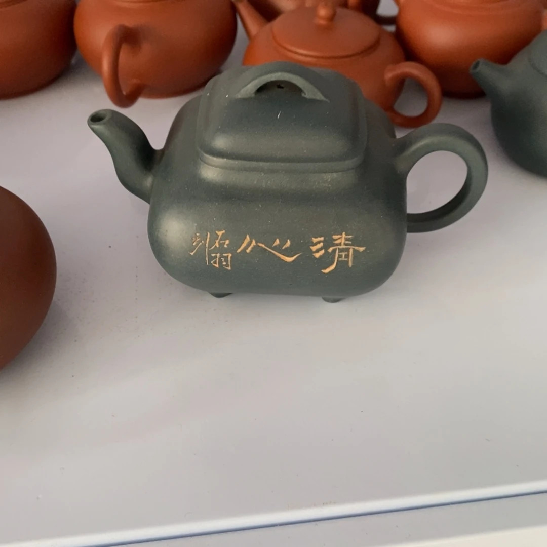 L***Z茶壶紫砂绿泥川路