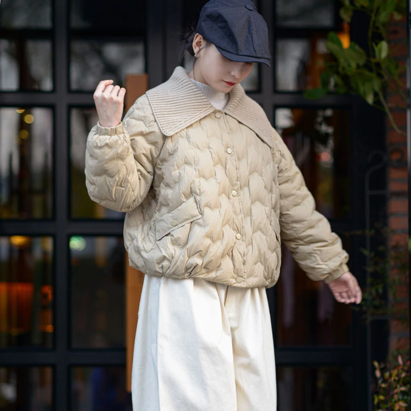 小九鹿冬季新品针织翻领短款羽绒服女保暖柔软鸭绒宽松文艺小外套