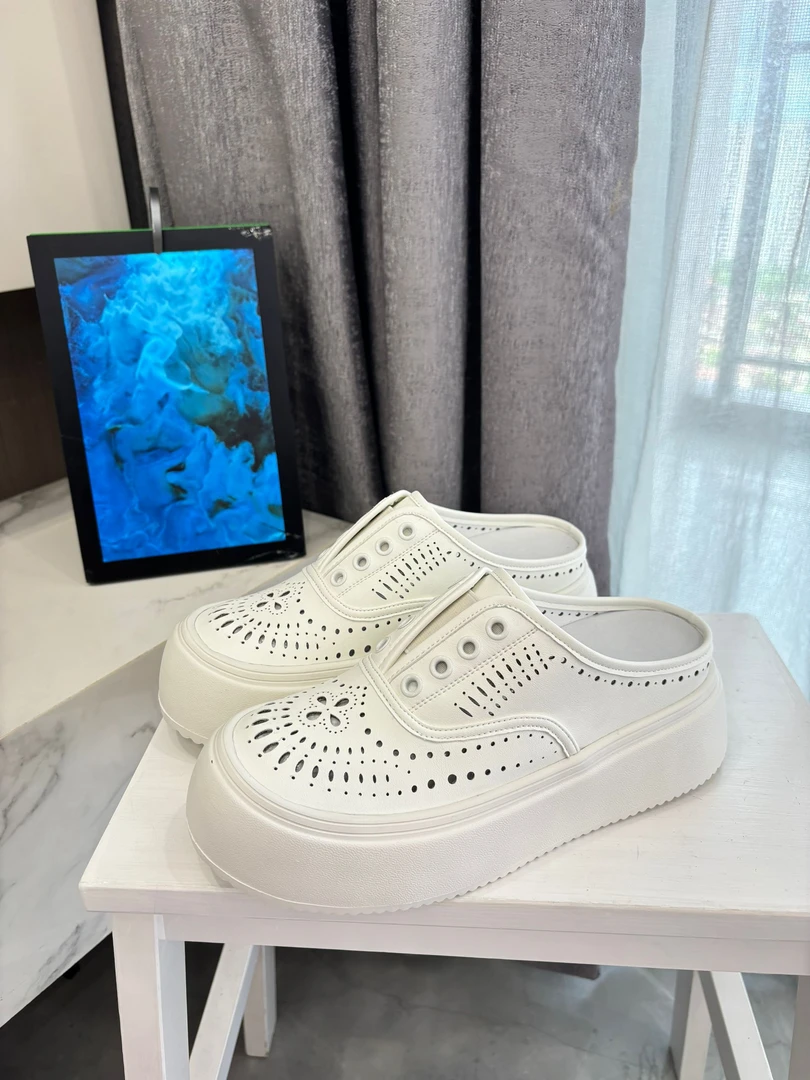 冬冬子-流光轨迹 | 镂空松紧带包头半拖松糕厚底休闲鞋拖鞋女外穿