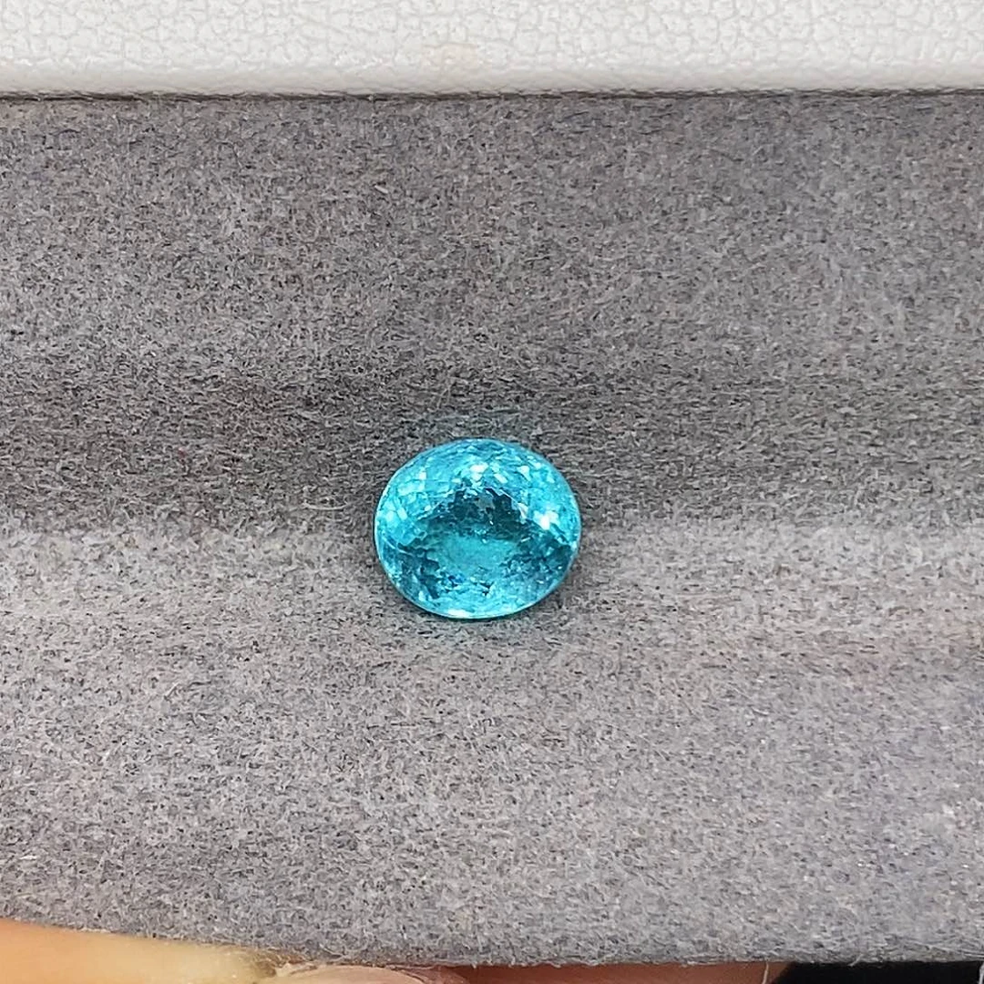 未镶嵌碧玺1.5克拉天然霓虹蓝色帕拉伊巴