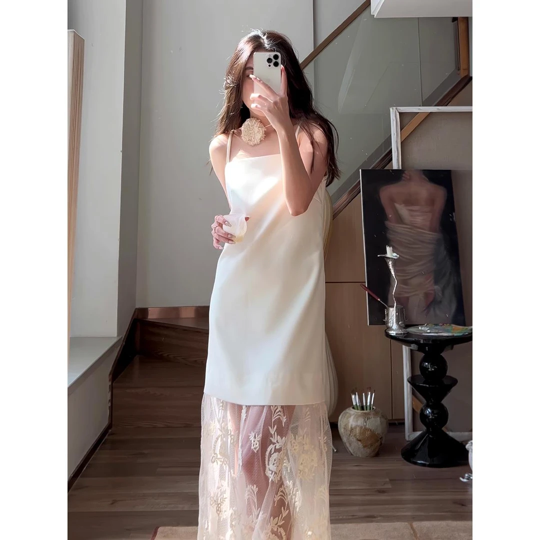VOCKOO官方法式白色蕾丝吊带连衣裙女2025新款网纱拼接提花a字裙