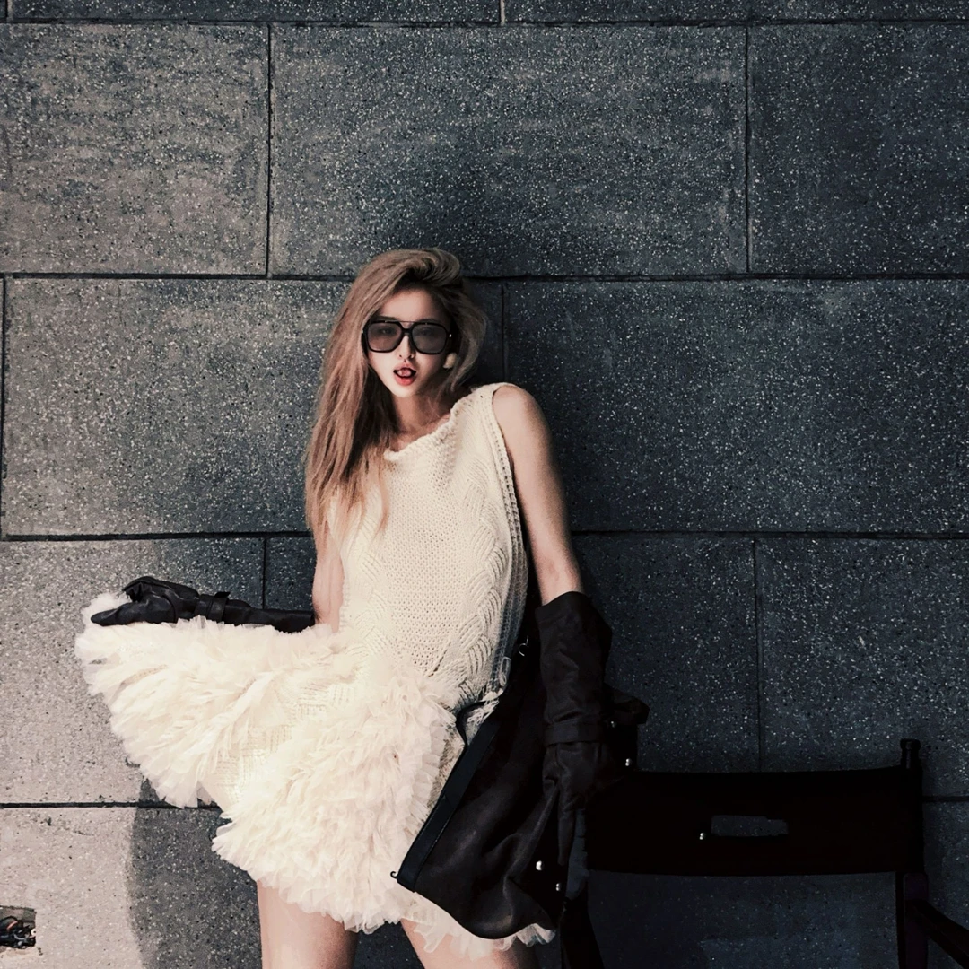 洪小妍自留大牌针织拼纱背心无袖连衣裙时尚小众