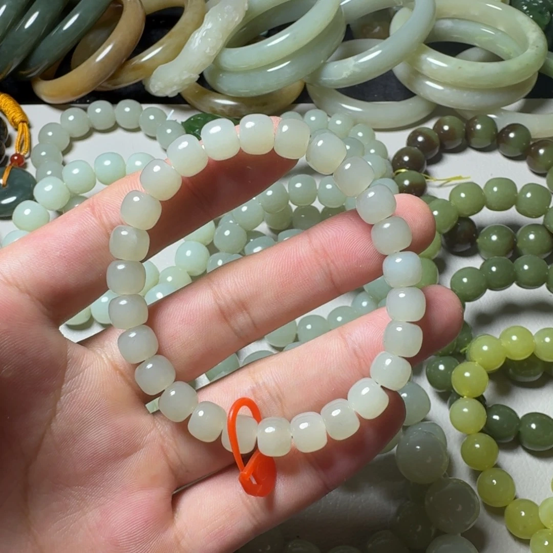 和田玉未镶嵌手串