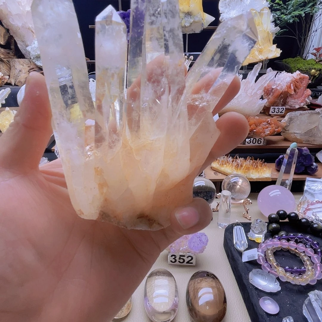 兜***活石材巴西水晶簇