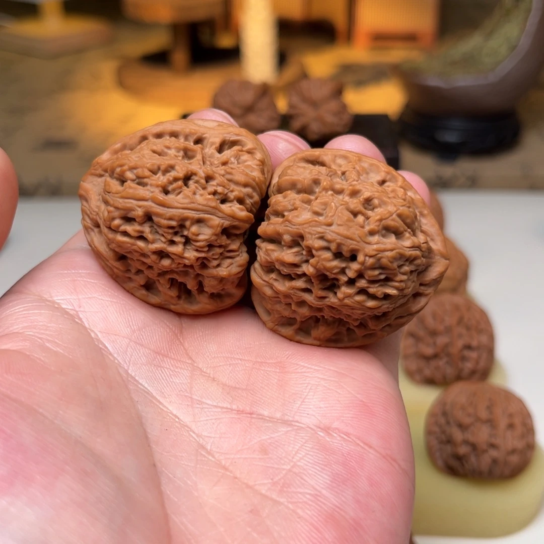 吊坠文玩核桃41三角疆