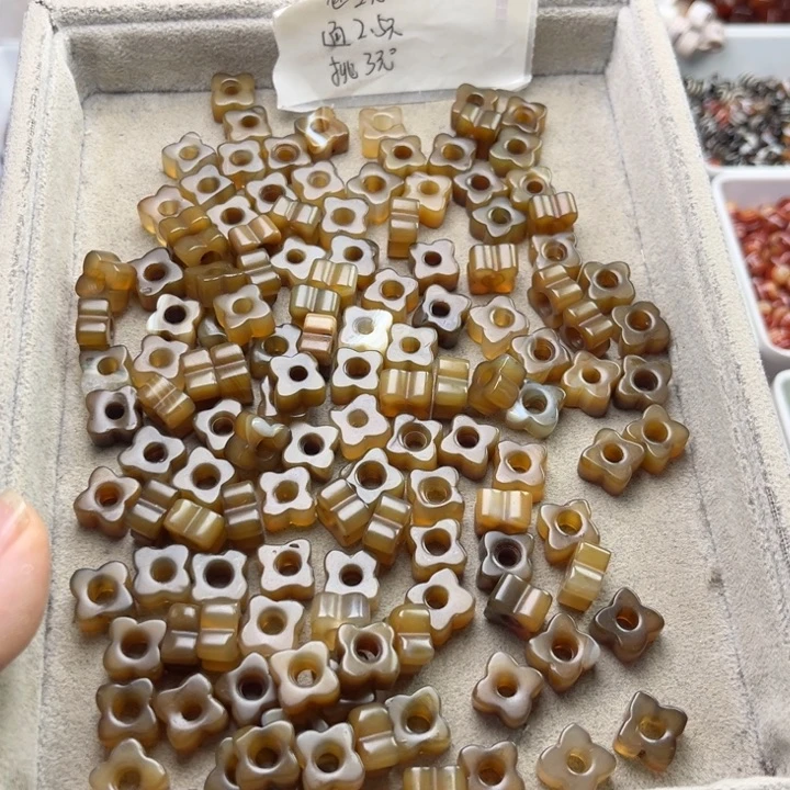 琉璃非金属2.5随机一颗