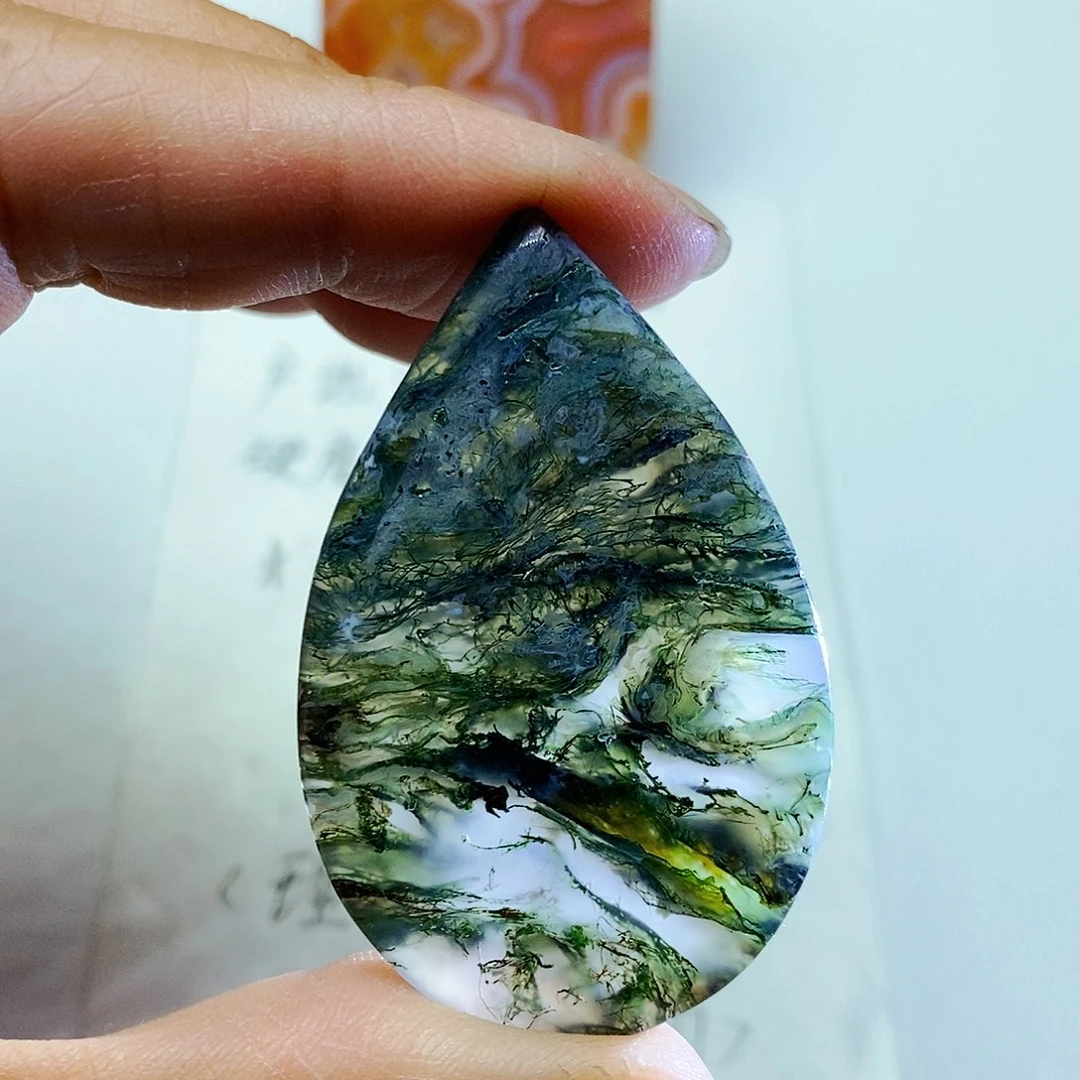 玛瑙/玉髓颈饰未镶嵌刚**?