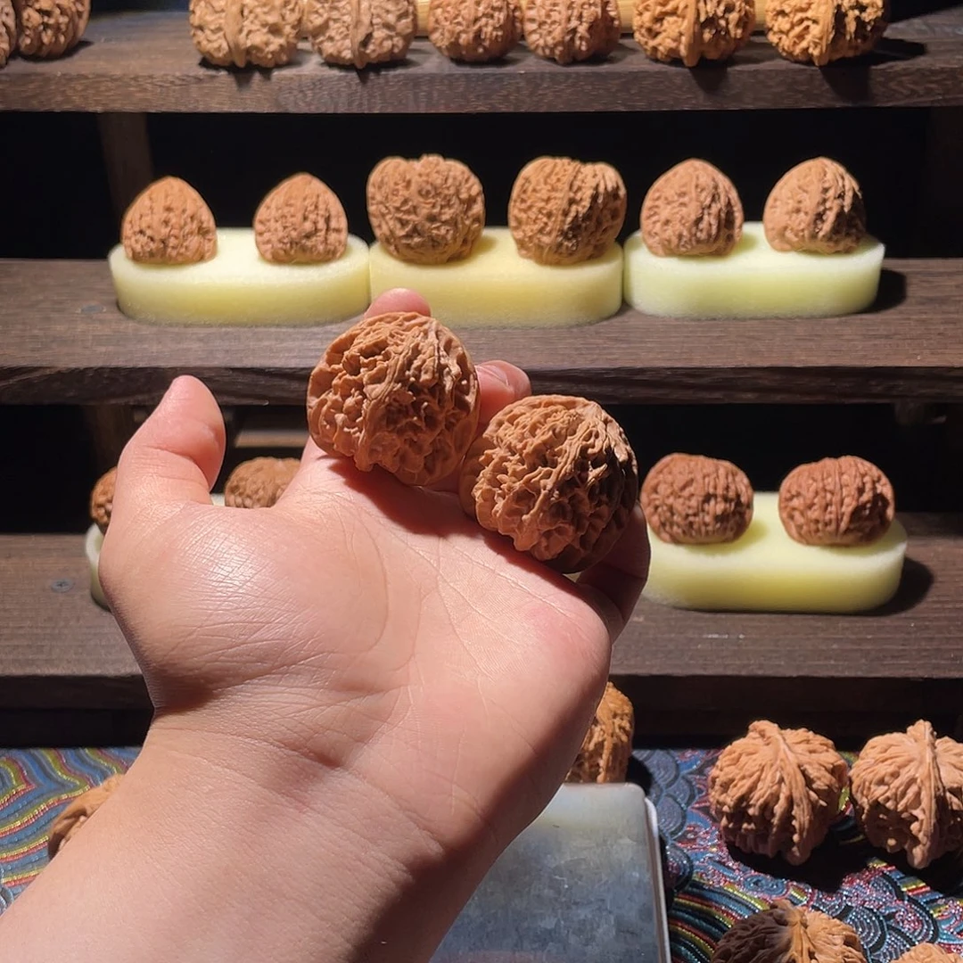 阿***日吊坠文玩核桃12344